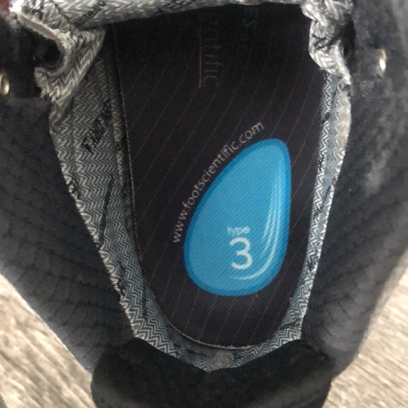 Keen Boots Women Terradora Mid WP in Gargoyle Magnet Size 10 - Picture 9 of 16